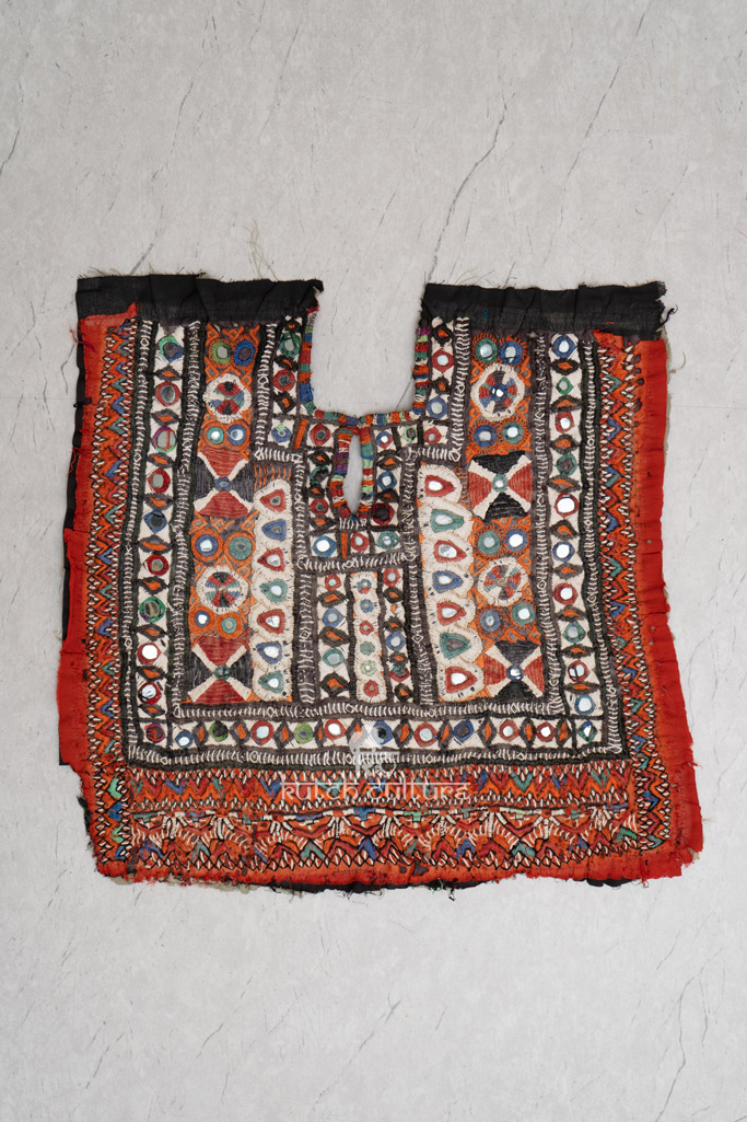 Buy ethnic wear online | Sarees, blouses, stoles | KutchCulture